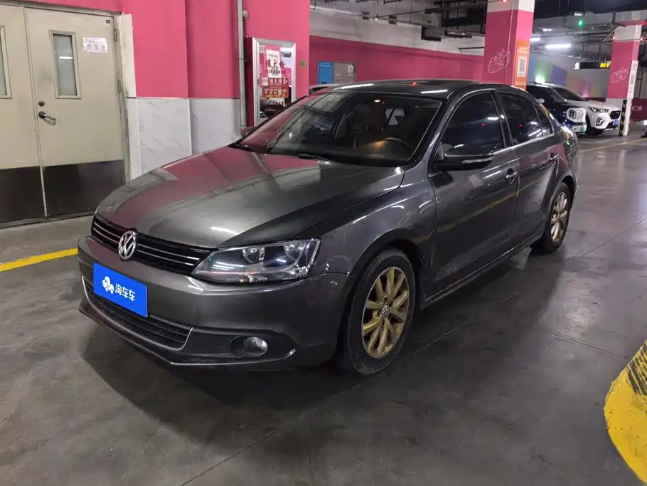 Volkswagen Sagitar 2012