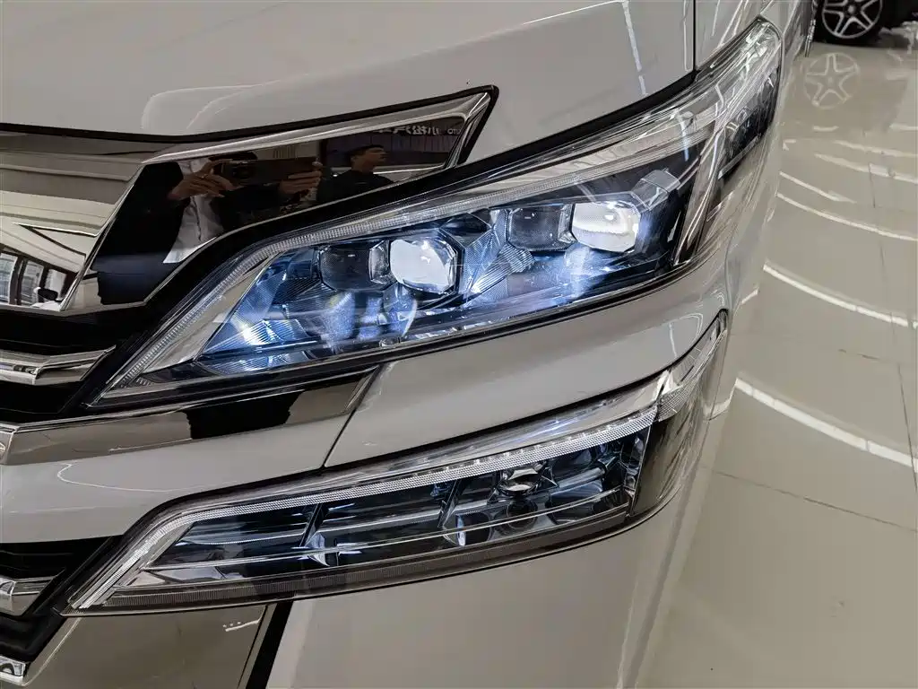 Toyota Vellfire 2021 — фото 4