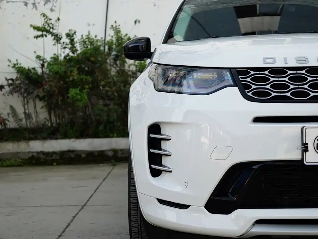 Land Rover Discovery Sport 2023 — фото 10