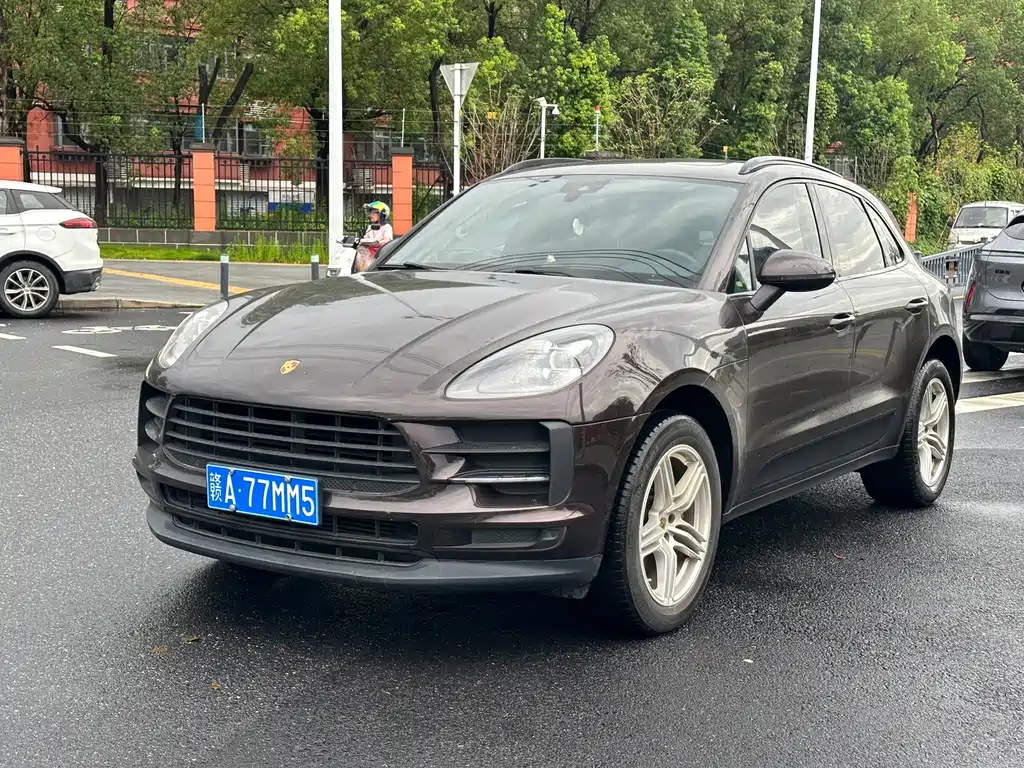 Porsche Macan 2019 — фото 1