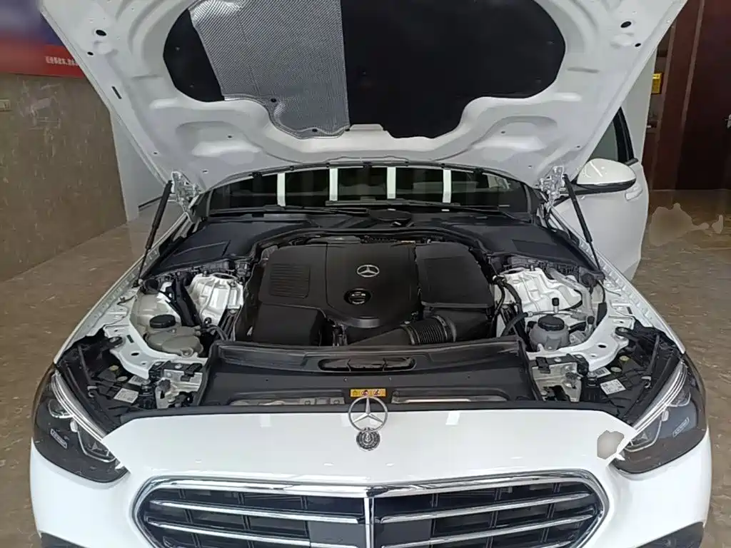 Mercedes-Benz C-Class 2023 — фото 20