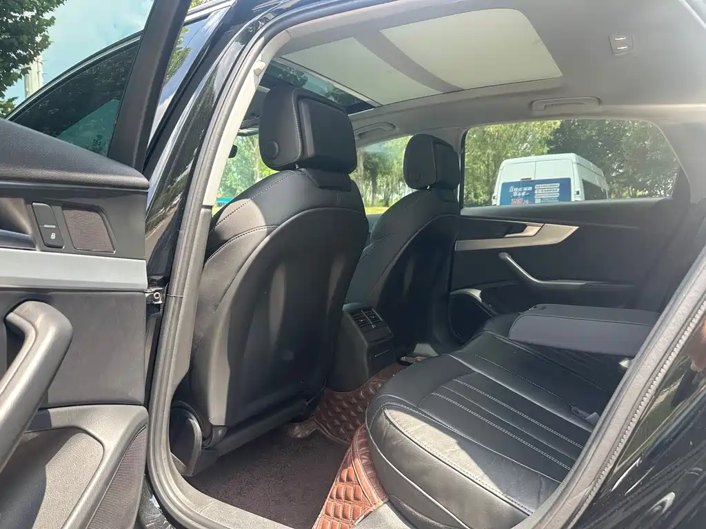 Audi A4L 2021