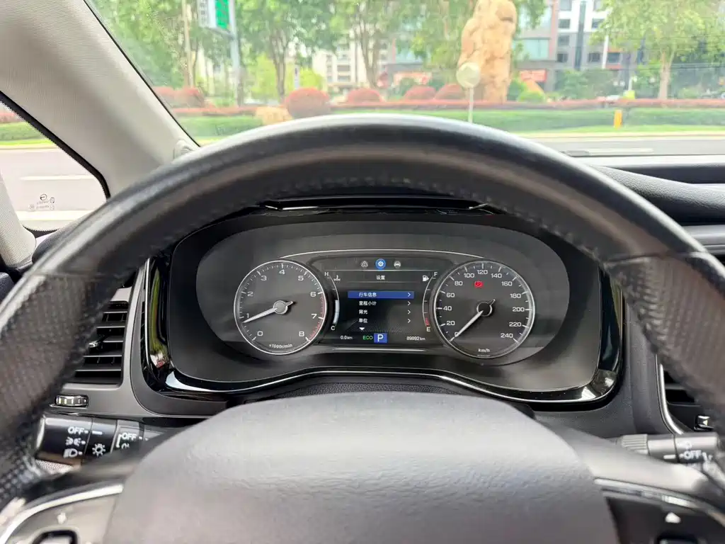 GAC Motor Trumpchi M8 2020 — фото 15
