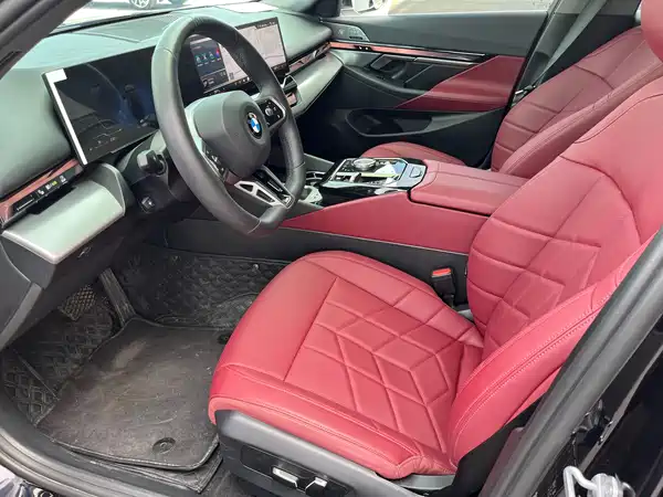 BMW 5 Series 2025