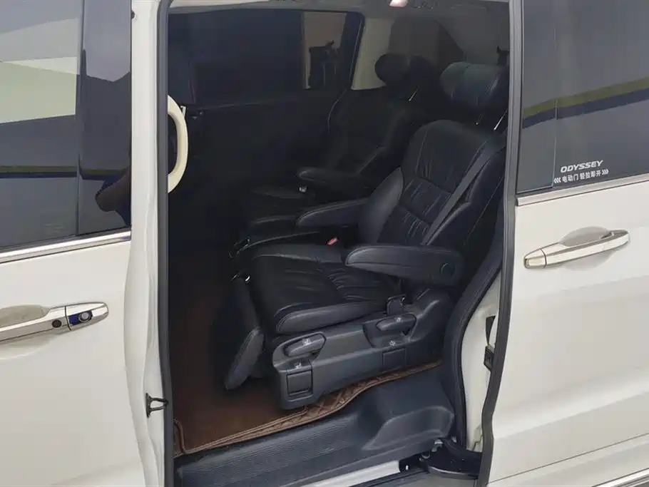 Honda Odyssey 2019 — фото 11