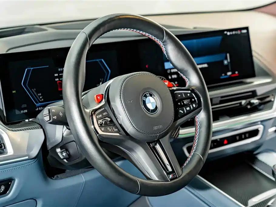 BMW XM 2024 — фото 12
