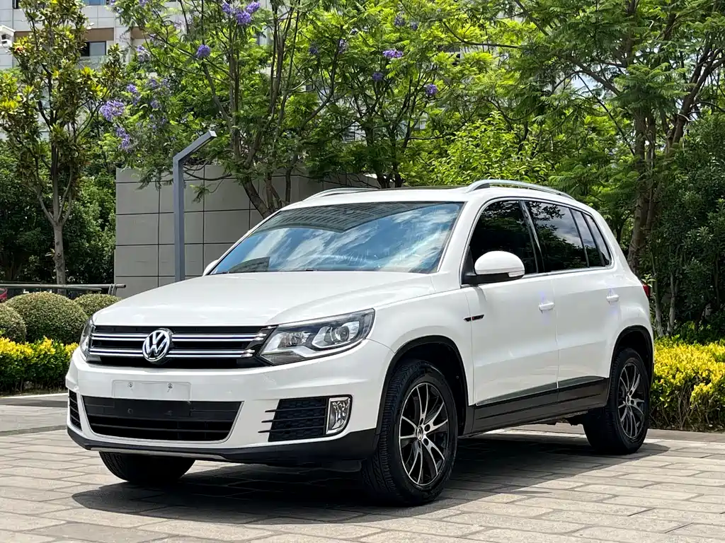Volkswagen Tiguan 2016 — фото 1