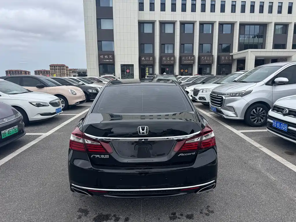 Honda Accord 2017 — фото 5