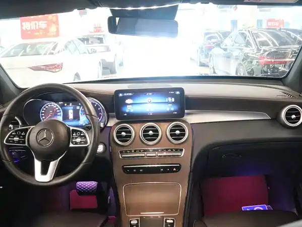 Mercedes-Benz GLC 2021