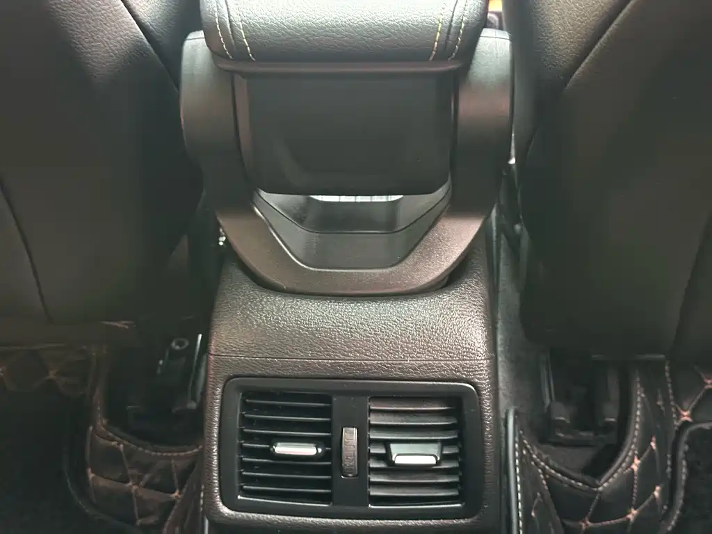 BMW X2 2023 — фото 11