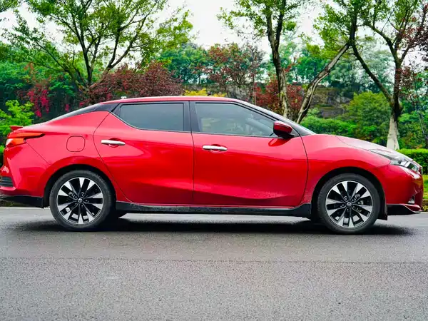 Nissan Bluebird 2020