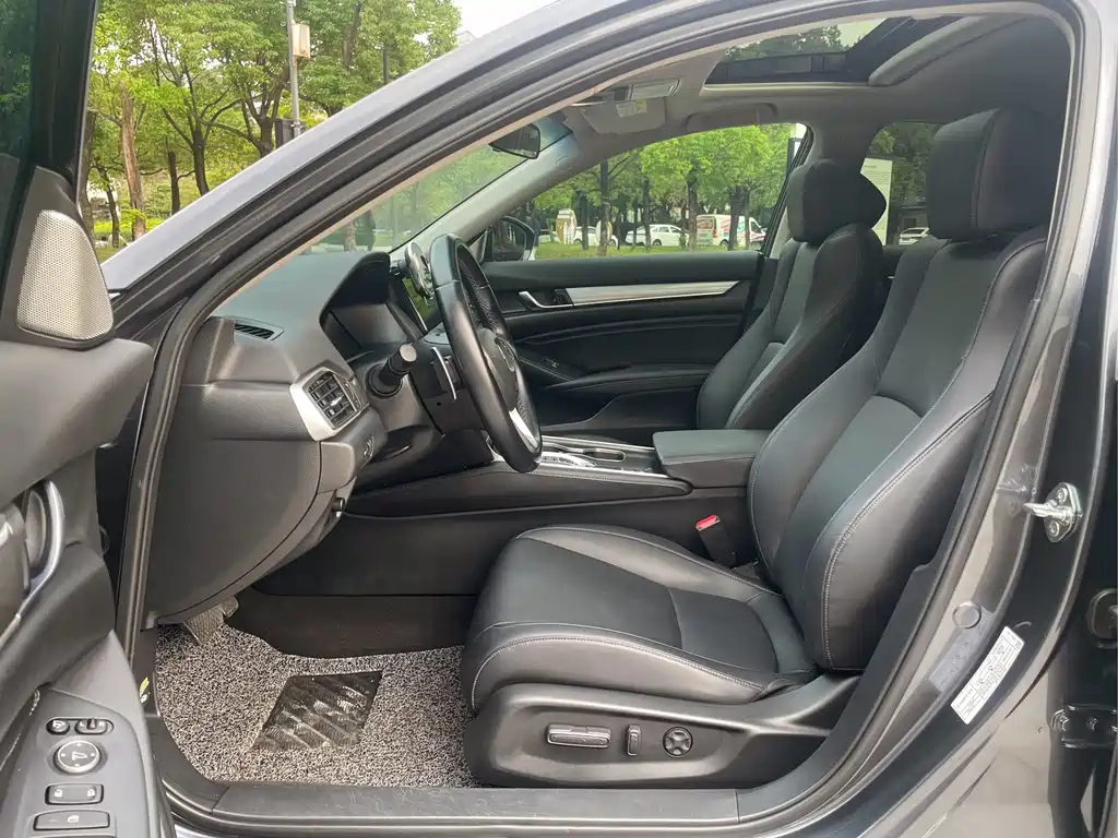 Honda Accord 2023 — фото 10