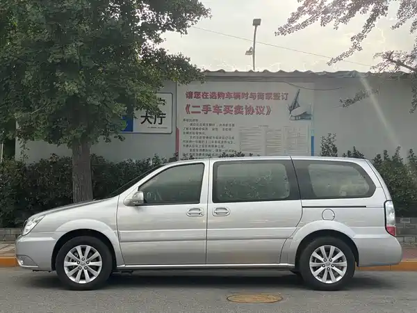Buick GL8 2012
