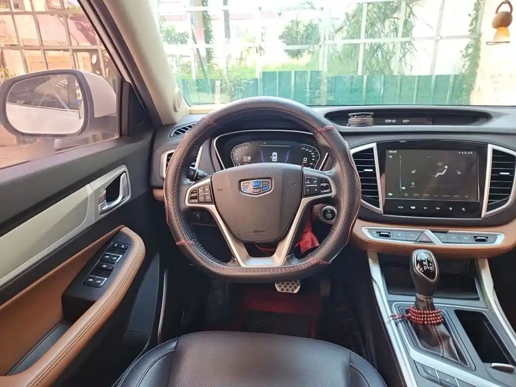 Geely Vision X6 2018 — фото 11