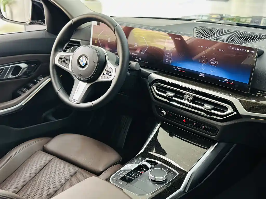 BMW 3 Series 2023 — фото 14