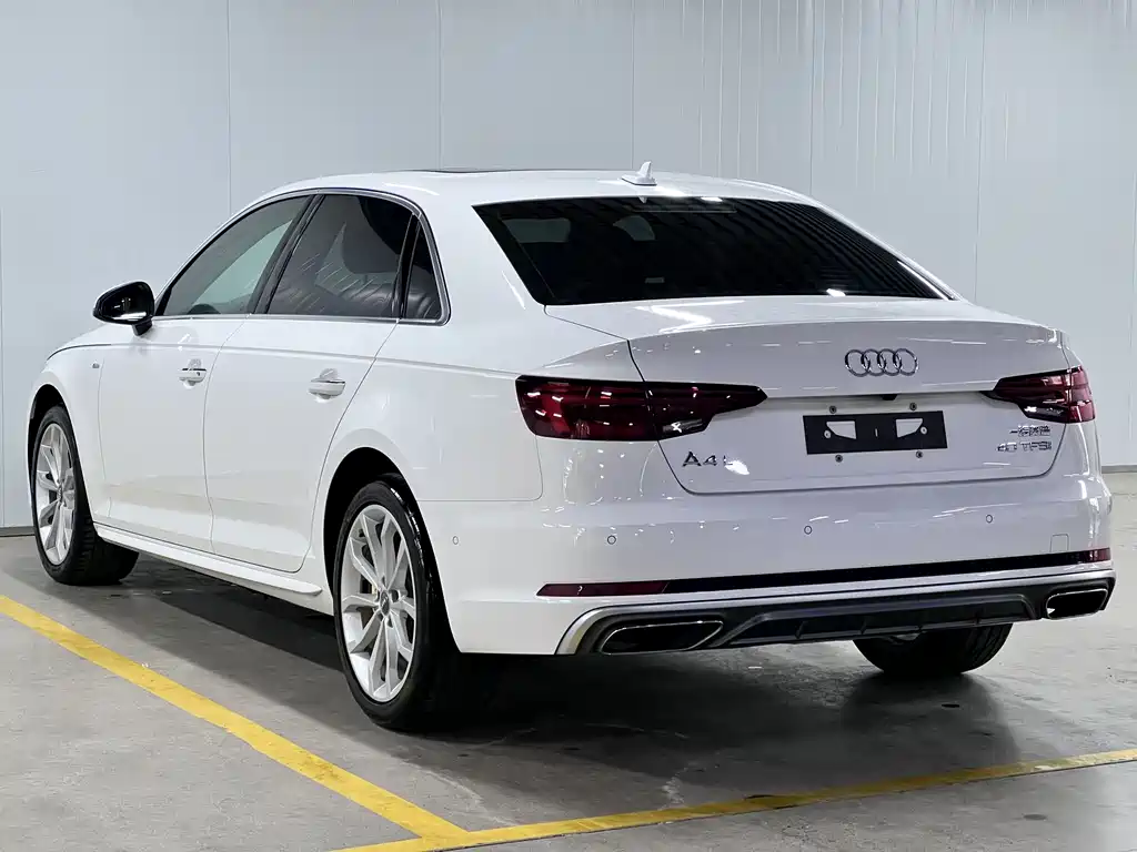 Audi A4L 2019