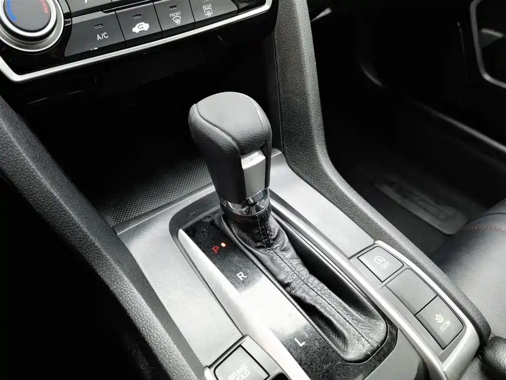 Honda Civic 2017 — фото 13