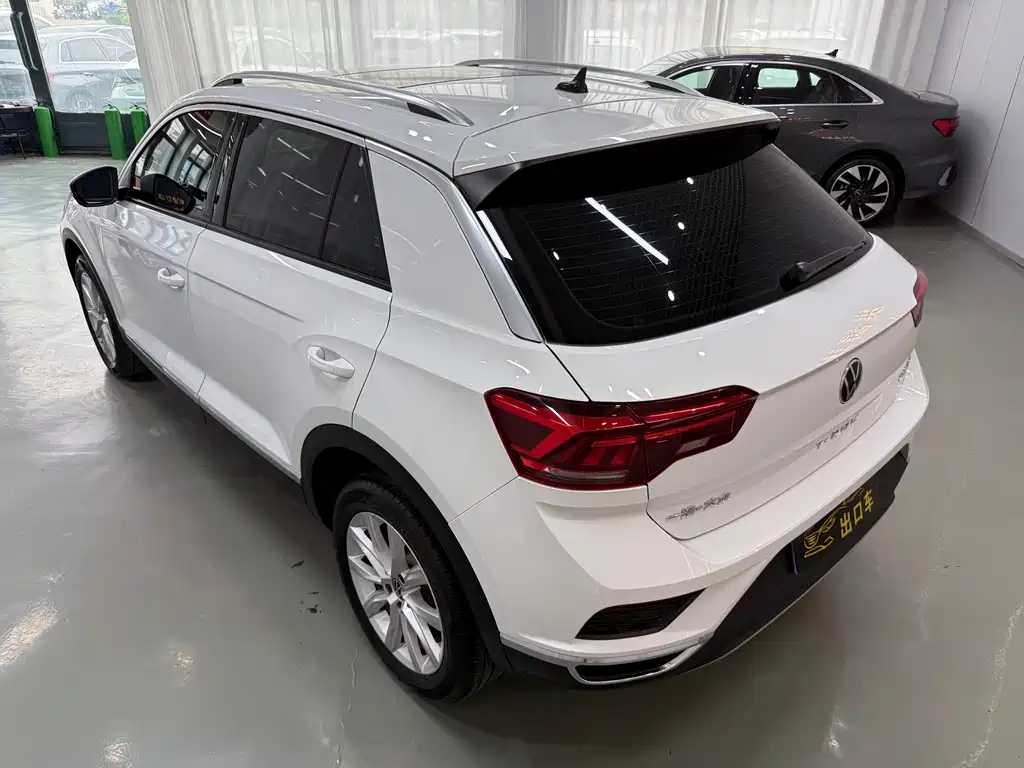 Volkswagen T-Roc 2023
