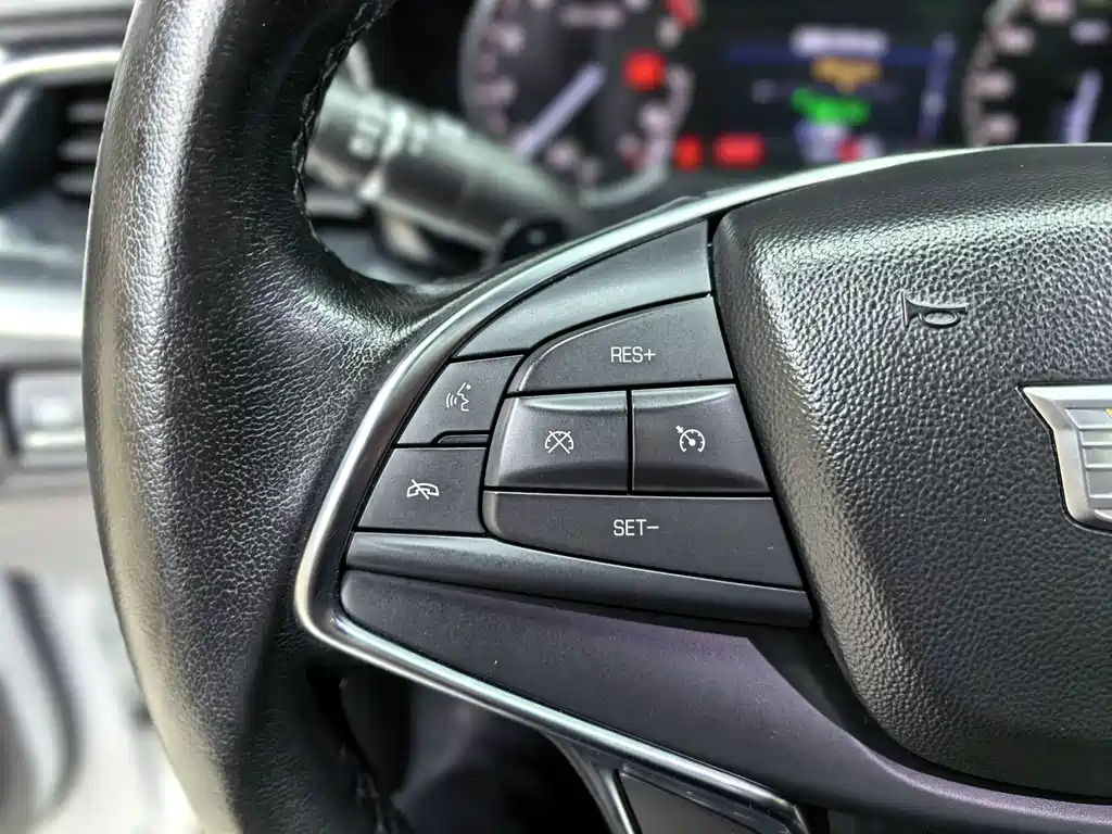Cadillac XT5 2021 — фото 23