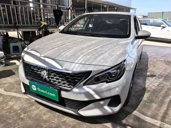 Peugeot 408 2021