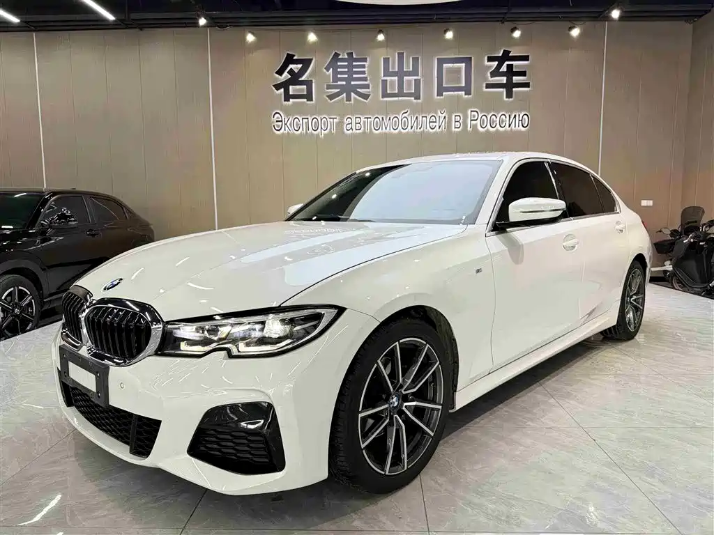 BMW 3 Series 2022 — фото 1