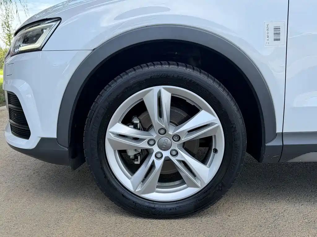 Audi Q3 2018 — фото 17