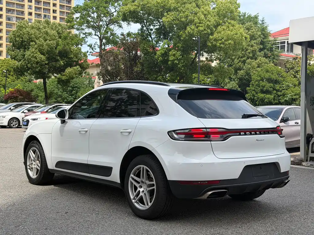 Porsche Macan 2021 — фото 18