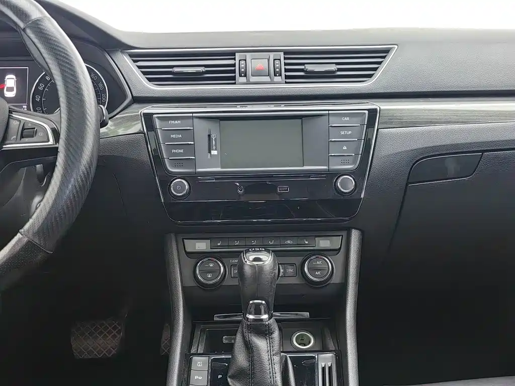 Skoda Speedy 2017 — фото 12