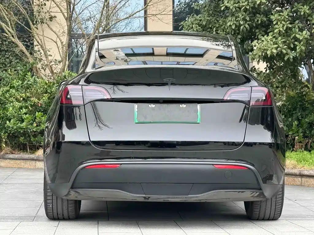 Tesla Model Y 2021 — фото 9