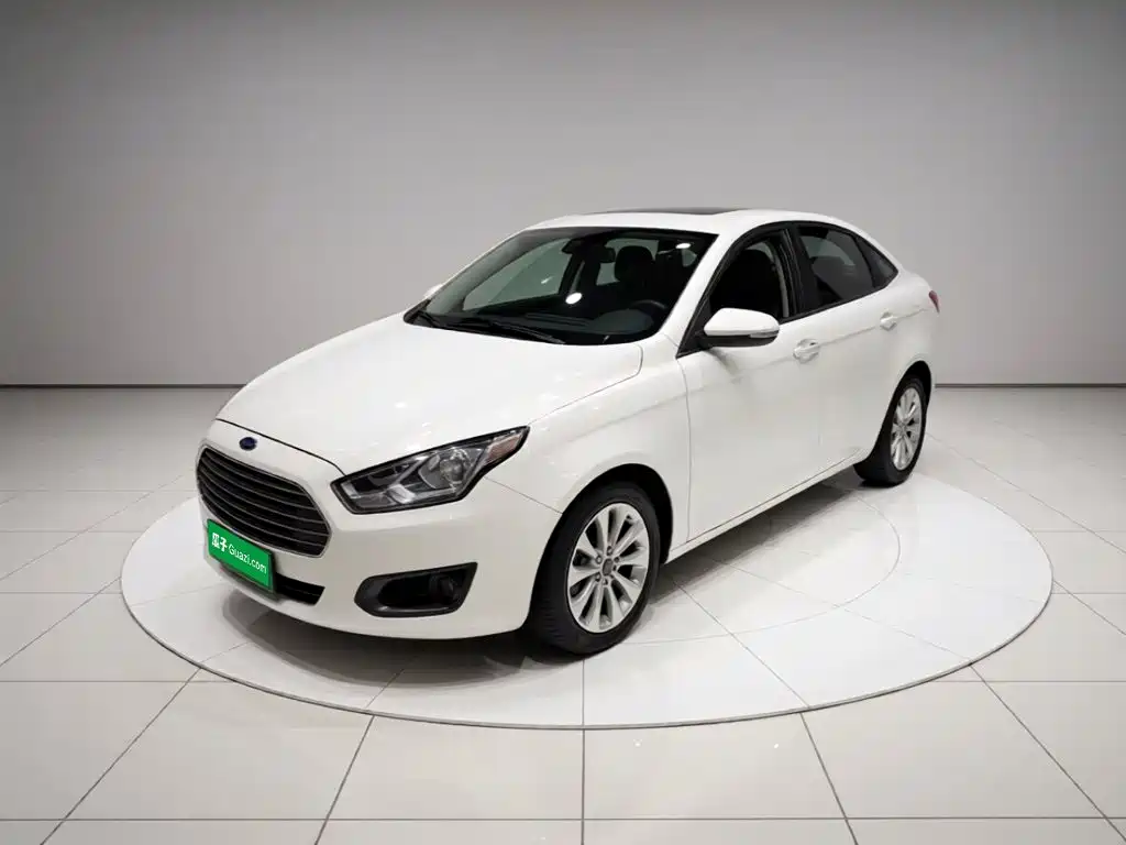 Ford Escort 2015 — фото 1