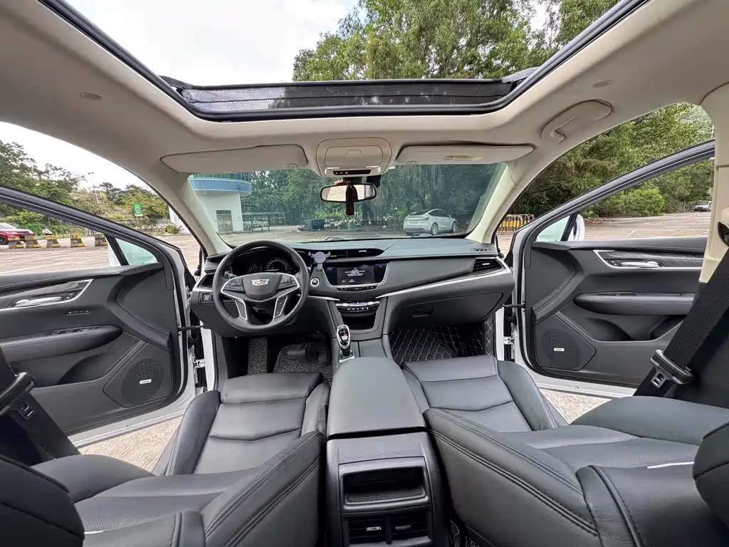 Cadillac XT5 2016 — фото 13
