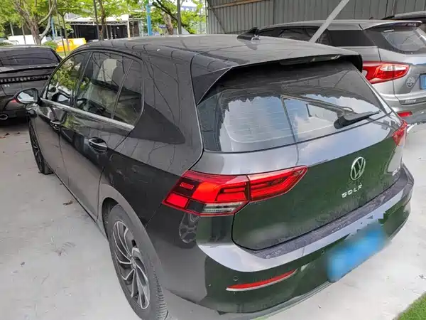 Volkswagen Golf 2021
