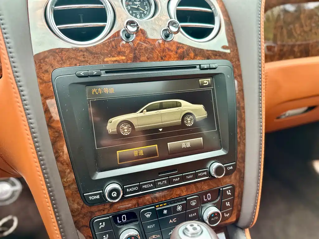 Bentley Flying Spur 2012 — фото 29