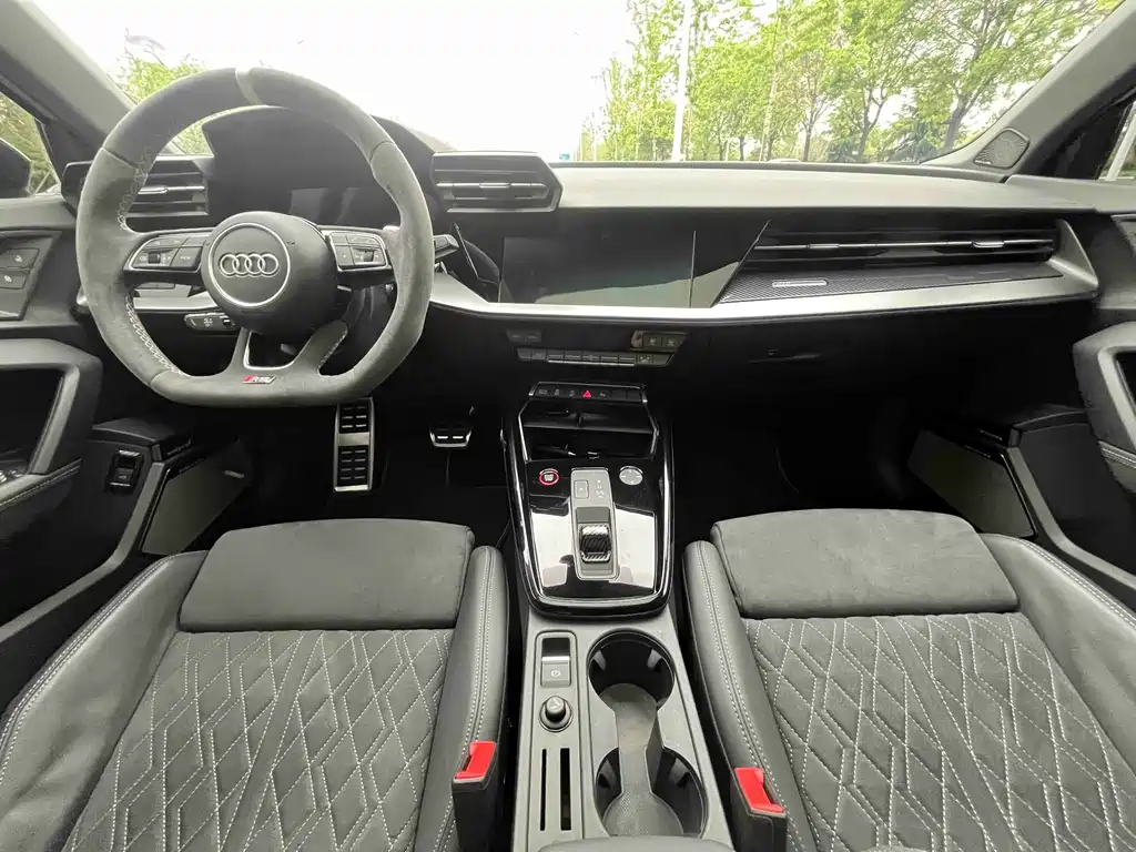 Audi A3 2021 — фото 10