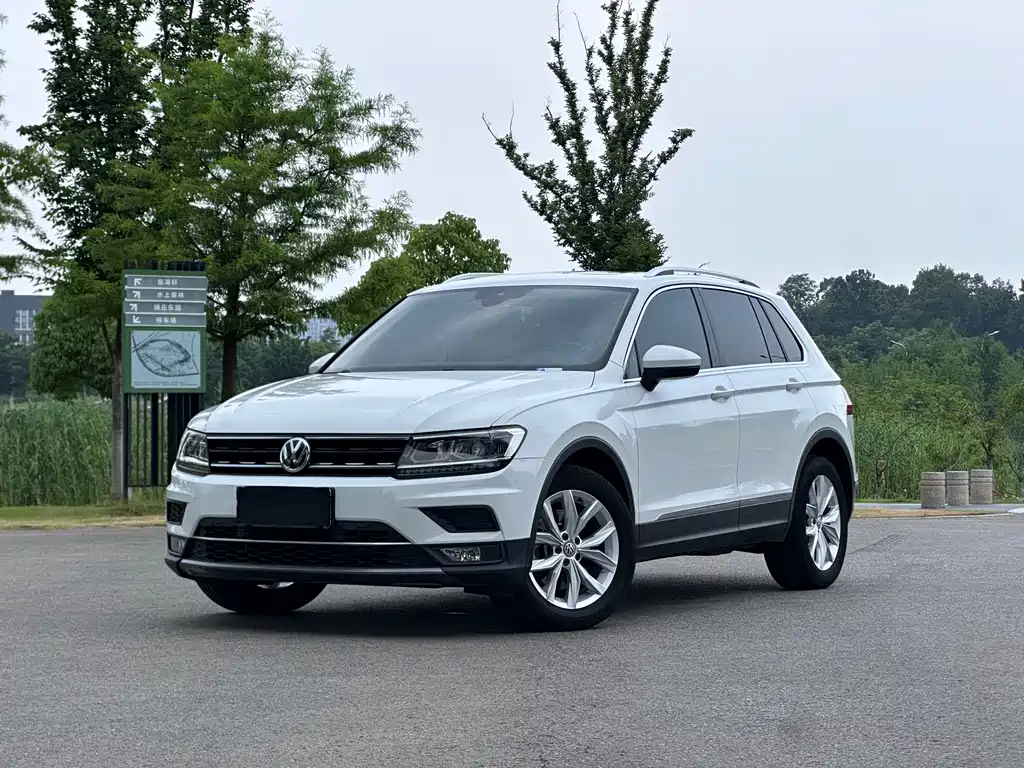 Volkswagen Tiguan 2018 — фото 1