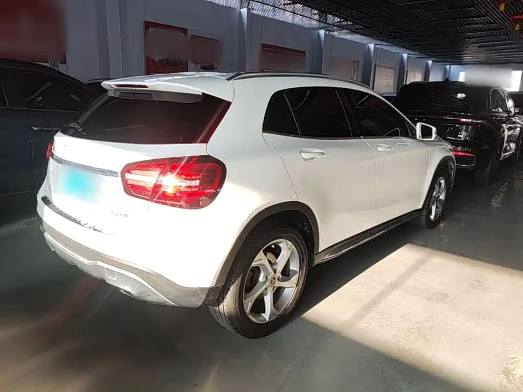 Mercedes-Benz GLA 2017 — фото 7