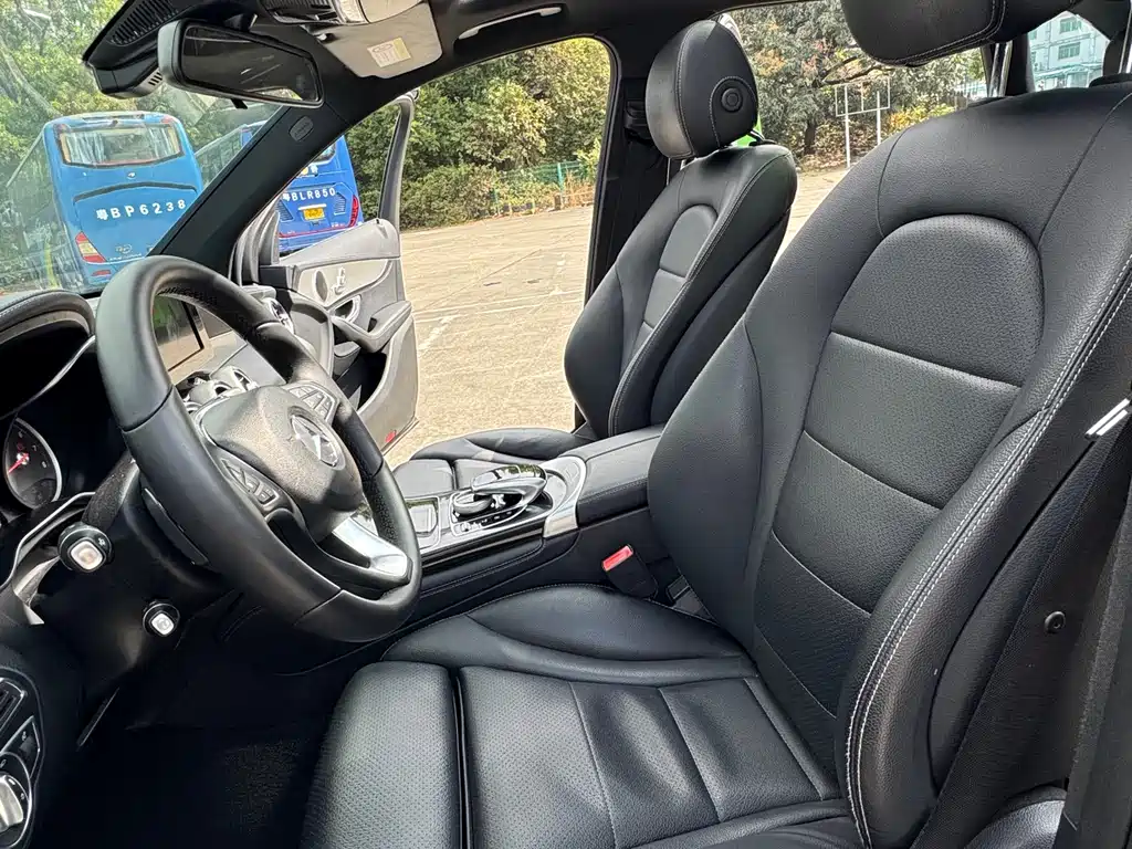 Mercedes-Benz GLC 2017 — фото 10