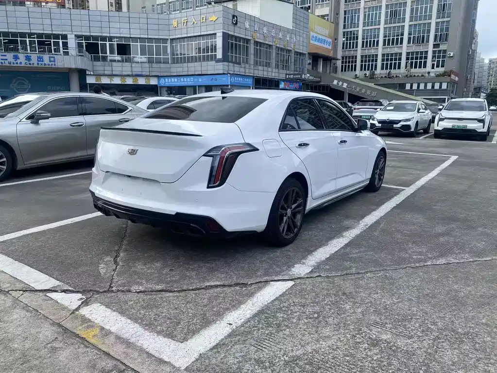 Cadillac CT4 2021 — фото 4