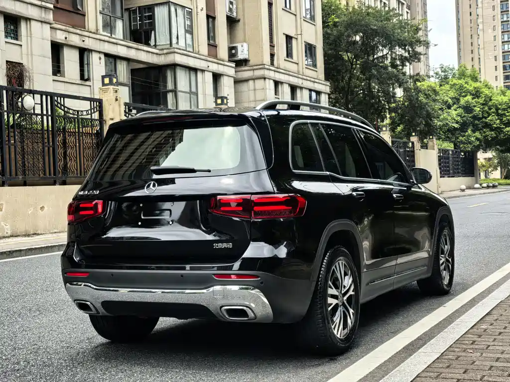 Mercedes-Benz GLB 2026