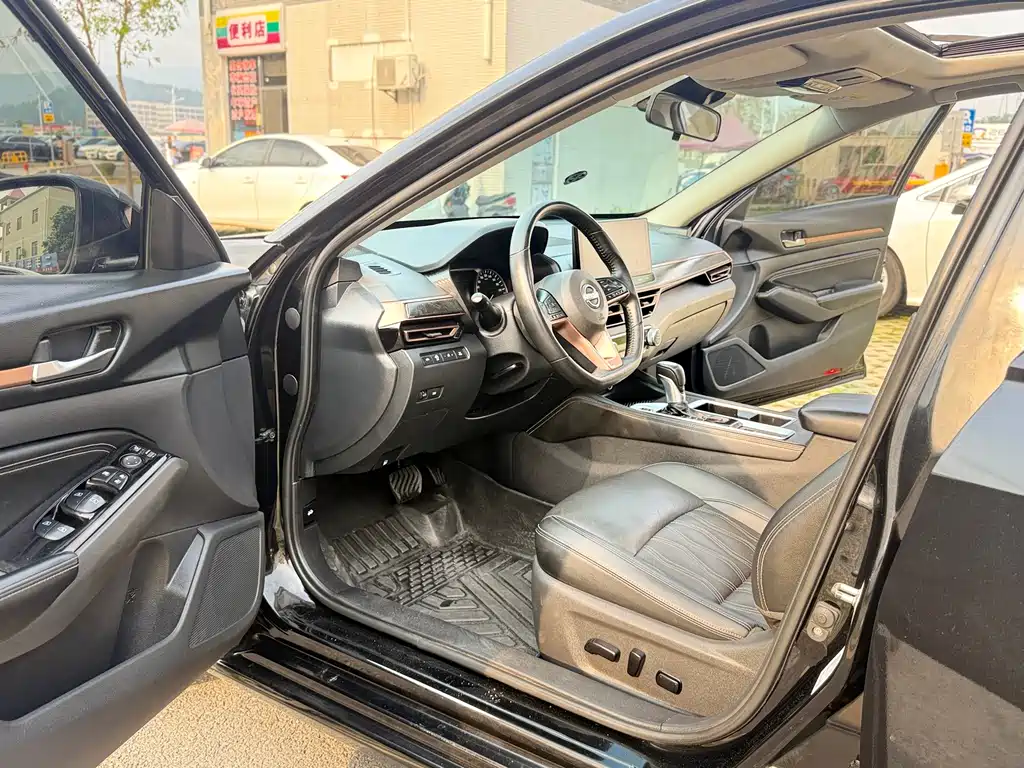 Nissan Teana 2024