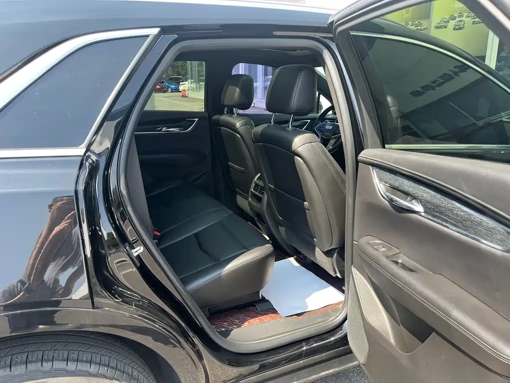 Cadillac XT5 2021 — фото 15