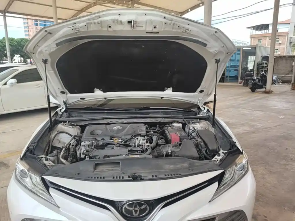 Toyota Camry 2020 — фото 20