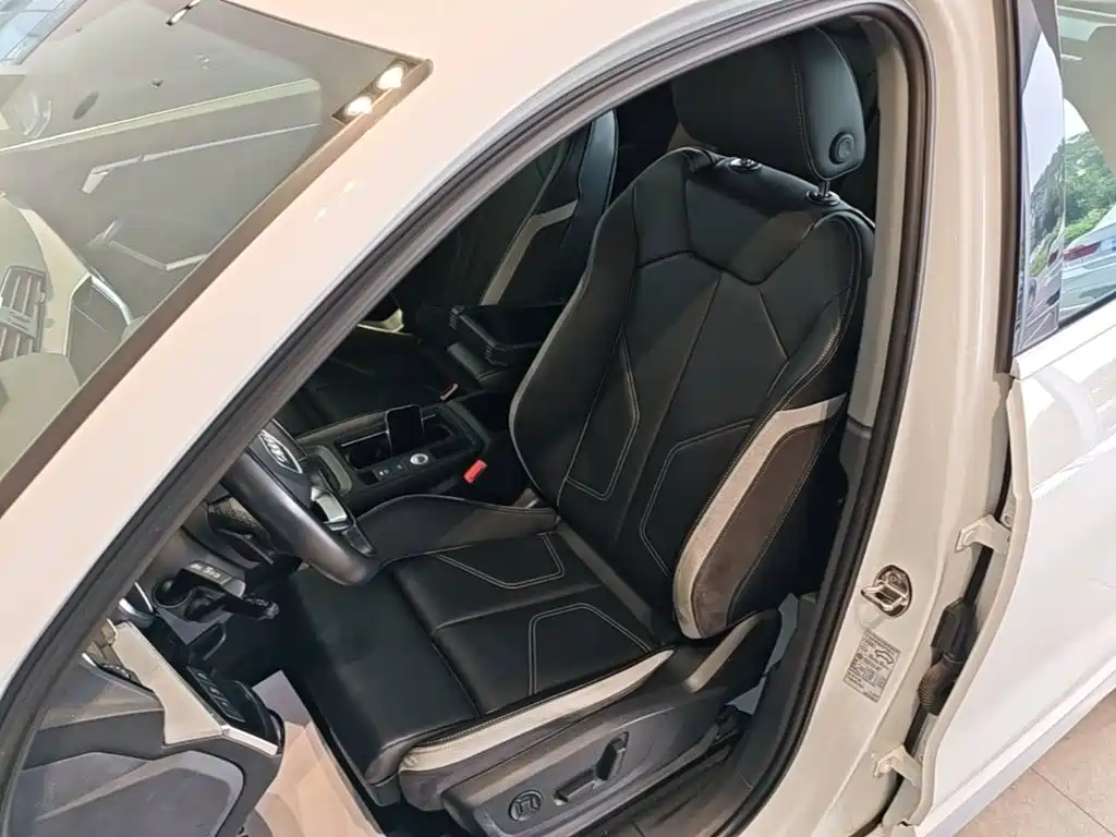 Audi Q3 2024 — фото 15