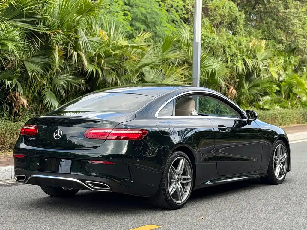 Mercedes-Benz E-Class 2019 — фото 17