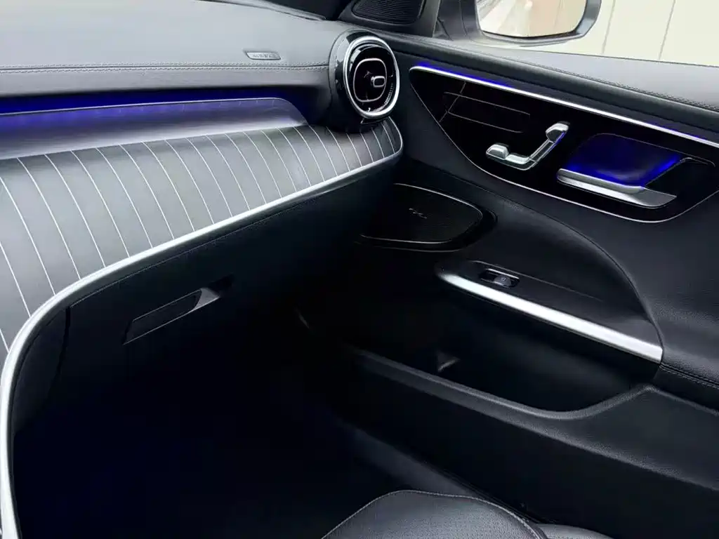 Mercedes-Benz C-Class 2022 — фото 14