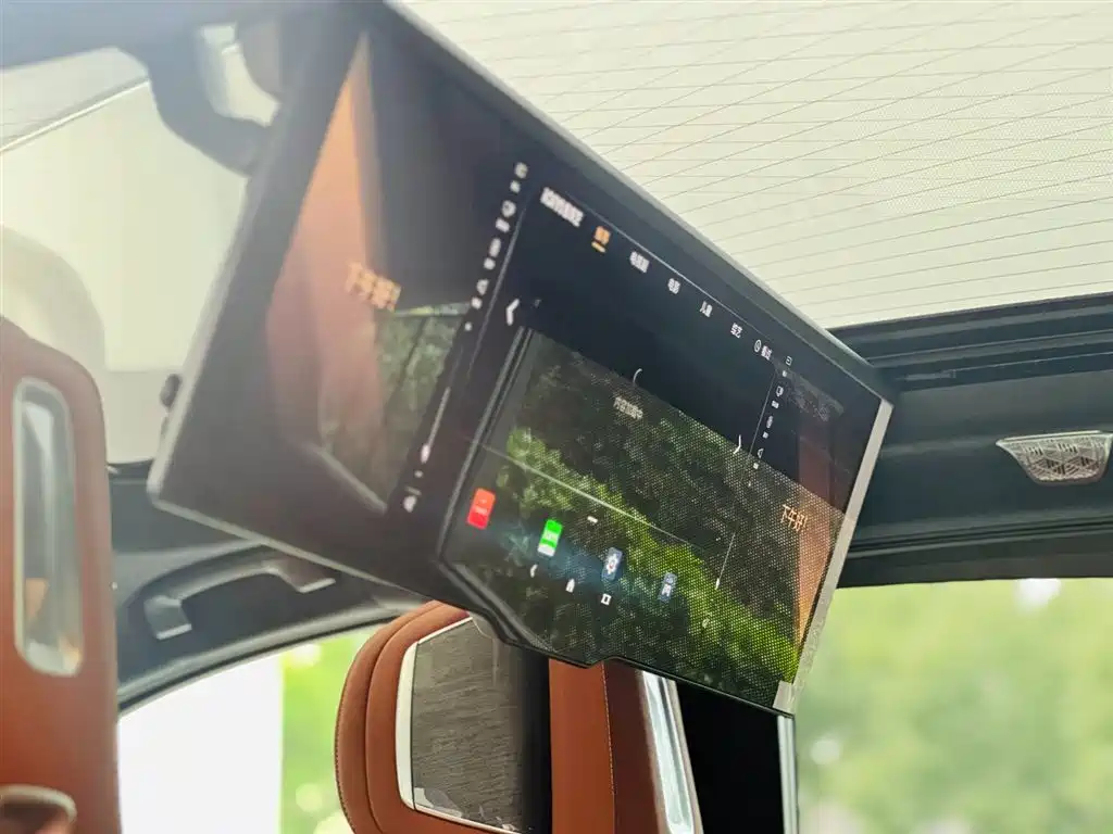 BMW i7 — фото 20