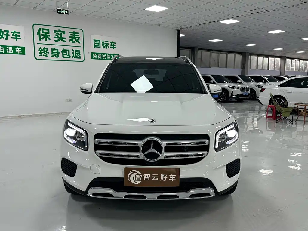 Mercedes-Benz GLB 2023