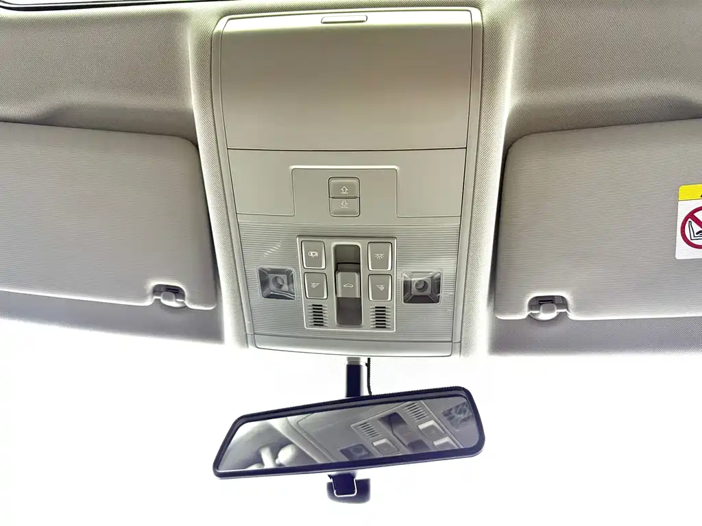 Volkswagen Tiguan L 2023 — фото 13