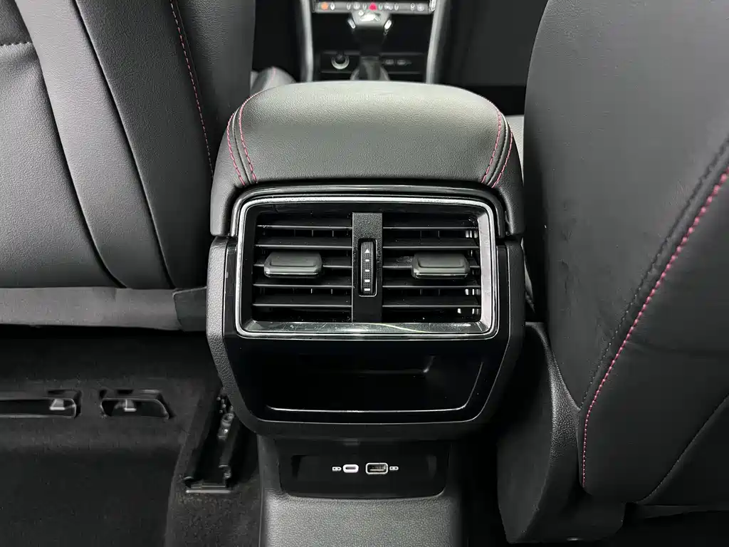 Skoda Korok 2022 — фото 14
