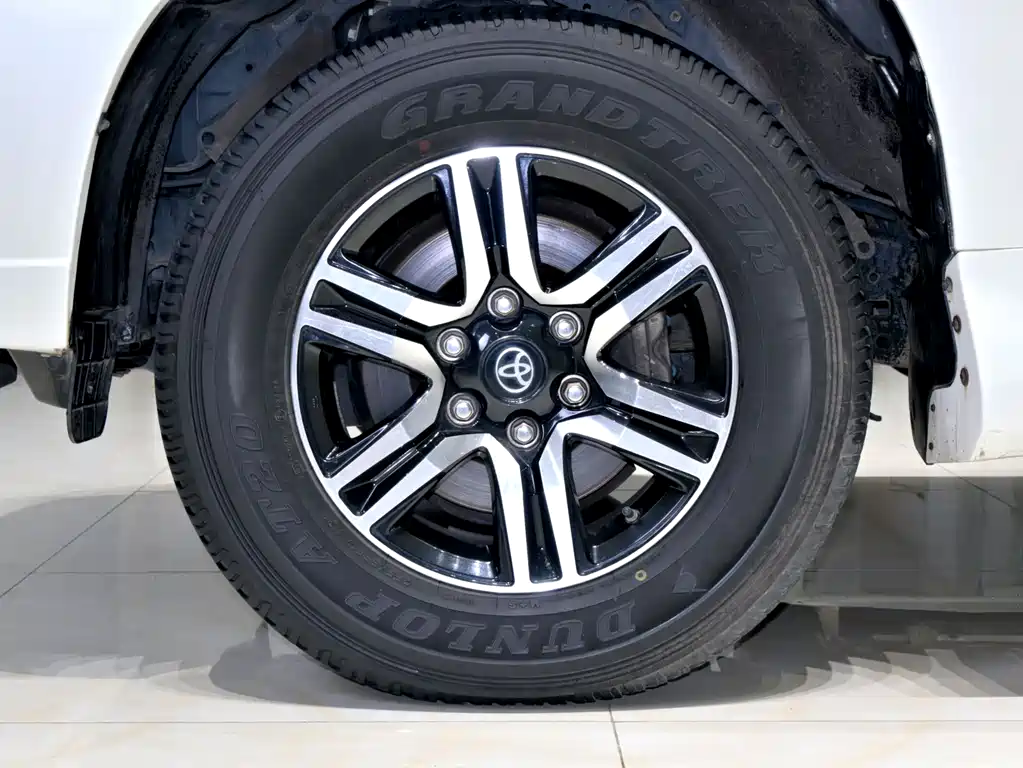 Toyota Prado 2016 — фото 29